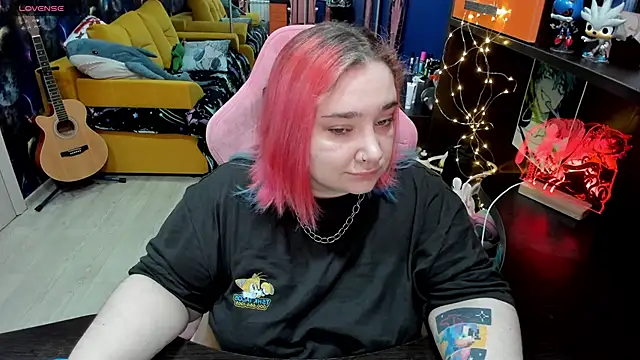 Snapshot of Softie_Sofy chatting on March 22, 3:20 am Softie Sofy online show from March 22, 3:20 am