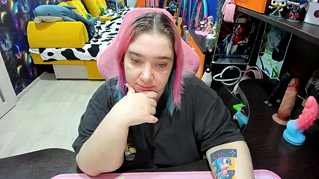 Snapshot of Softie_Sofy chatting on November 25, 3:29 am Softie Sofy online show from November 25, 3:29 am