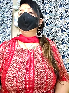 cute-tanvi online show from February 11, 12:54 am