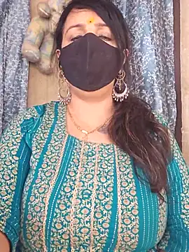 cute-tanvi online show from April 21, 1:42 am