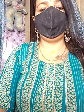 cute-tanvi online show from April 28, 12:53 am