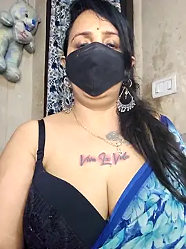 cute-tanvi online show from April 16, 1:01 pm