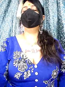Snapshot of cute-tanvi chatting on June 12, 1:03 am cute-tanvi online show from June 12, 1:03 am