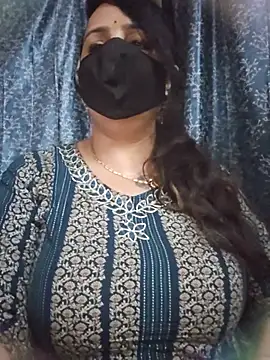 Snapshot of cute-tanvi chatting on July 18, 12:52 am cute-tanvi online show from July 18, 12:52 am