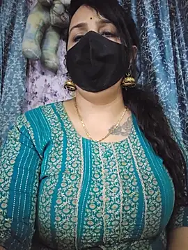 Snapshot of cute-tanvi chatting on June 16, 1:00 pm cute-tanvi online show from June 16, 1:00 pm