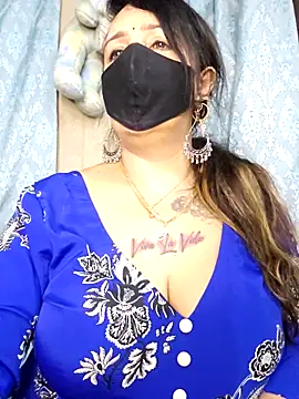 cute-tanvi online show from February 17, 1:25 am