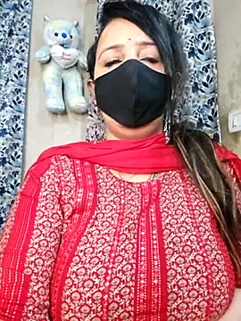 cute-tanvi online show from February 9, 12:52 am