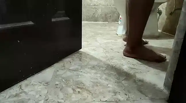 tusharvats60 online show from December 13, 4:33 am