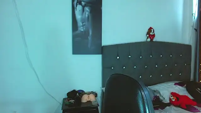 Kenisha Sweet online show from February 22, 7:15 pm