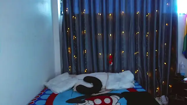 Kenisha Sweet online show from March 20, 4:08 pm