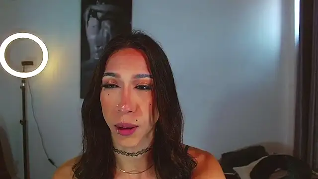 Kenisha Sweet online show from December 18, 7:50 pm