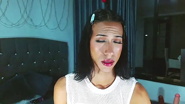 Snapshot of Kenisha_Sweet chatting on March 9, 12:00 am Kenisha Sweet online show from March 9, 12:00 am