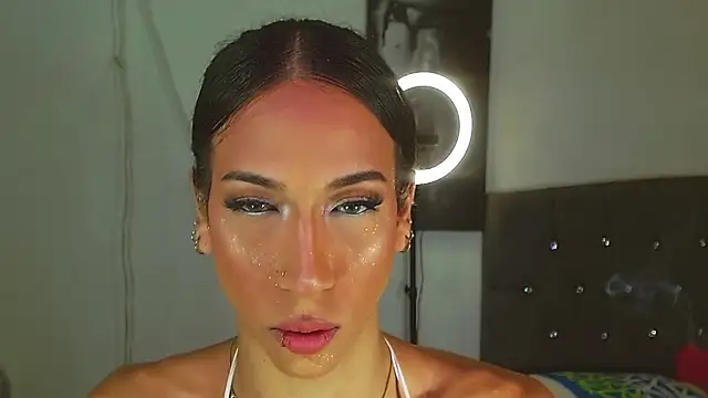 Kenisha Sweet online show from January 14, 12:36 am