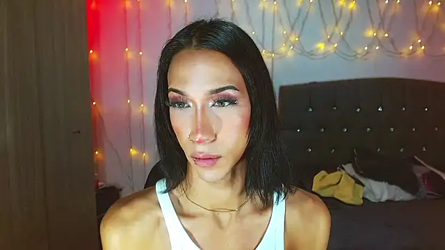 Snapshot of Kenisha_Sweet chatting on March 5, 3:51 pm Kenisha Sweet online show from March 5, 3:51 pm