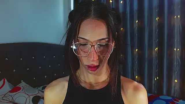 Kenisha Sweet online show from February 14, 4:51 pm