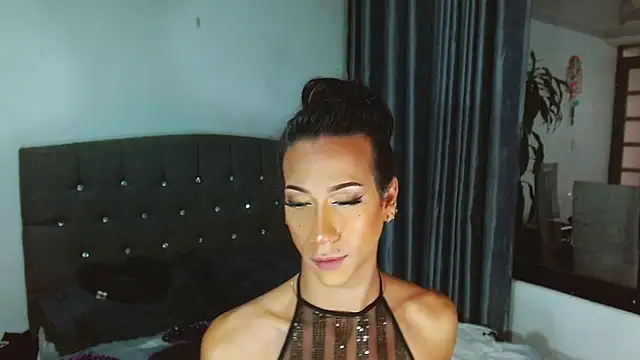 Snapshot of Kenisha_Sweet chatting on September 30, 4:13 pm Kenisha Sweet online show from September 30, 4:13 pm