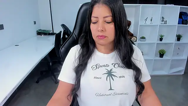 natural bigboobs online show from November 29, 7:36 pm