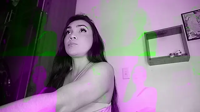 Snapshot of rousse_coup chatting on March 2, 7:41 pm rousse coup online show from March 2, 7:41 pm