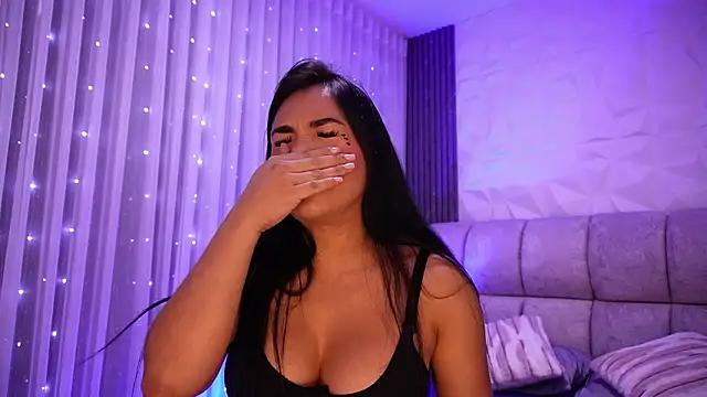 rousse coup online show from March 4, 7:10 pm