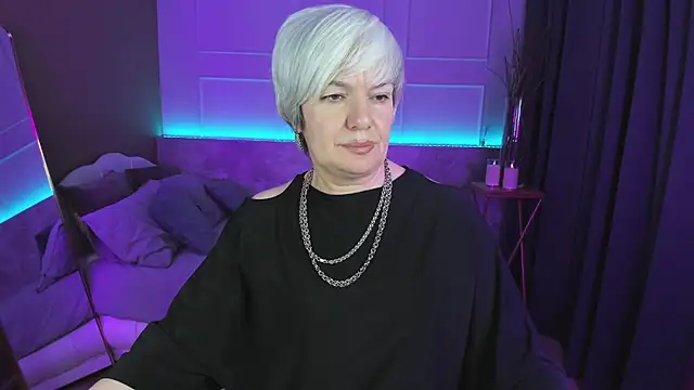 Snapshot of CarmenSoft chatting on March 16, 3:58 am CarmenSoft online show from March 16, 3:58 am