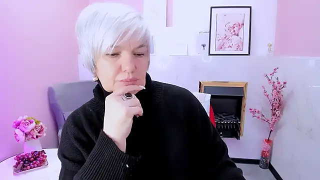 CarmenSoft online show from March 8, 8:45 pm