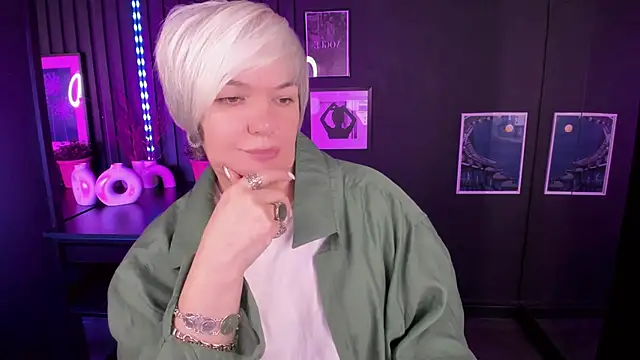 Snapshot of CarmenSoft chatting on November 21, 8:52 pm CarmenSoft online show from November 21, 8:52 pm