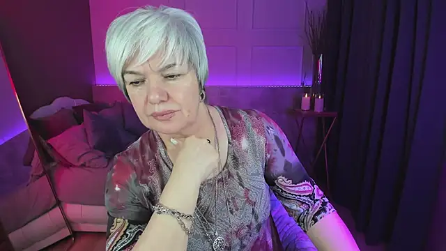 Snapshot of CarmenSoft chatting on March 10, 3:56 am CarmenSoft online show from March 10, 3:56 am