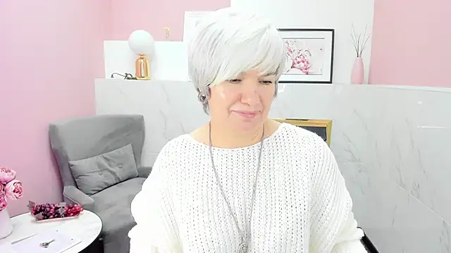 Snapshot of CarmenSoft chatting on January 29, 12:22 am CarmenSoft online show from January 29, 12:22 am