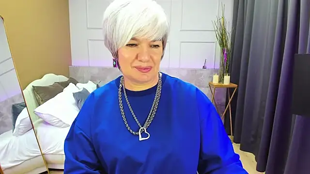 Snapshot of CarmenSoft chatting on February 2, 8:51 pm CarmenSoft online show from February 2, 8:51 pm