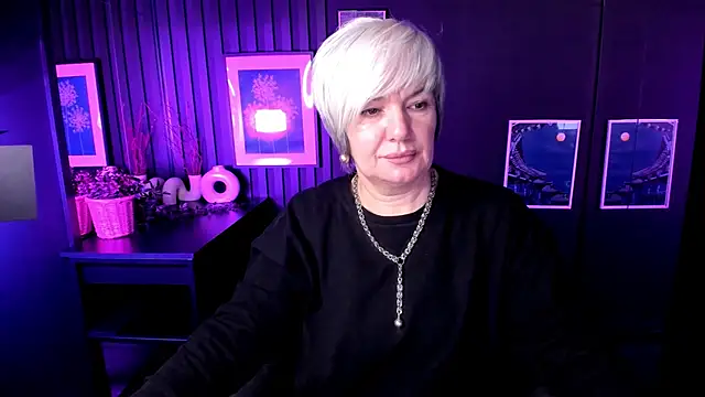 Snapshot of CarmenSoft chatting on November 29, 8:42 pm CarmenSoft online show from November 29, 8:42 pm