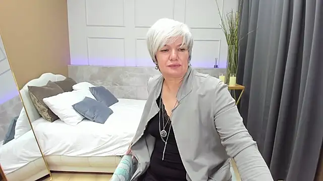 Snapshot of CarmenSoft chatting on January 24, 11:45 pm CarmenSoft online show from January 24, 11:45 pm