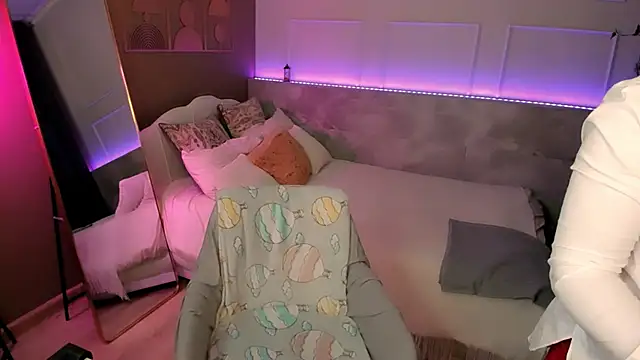 CarmenSoft online show from May 25, 9:08 am