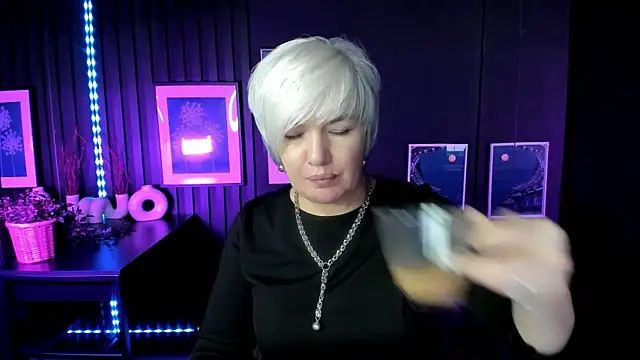 Snapshot of CarmenSoft chatting on December 1, 8:53 pm CarmenSoft online show from December 1, 8:53 pm