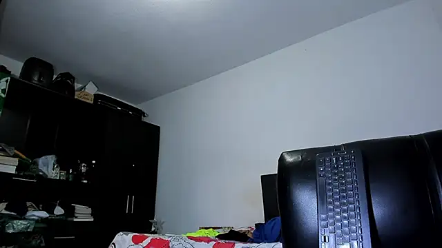 ares sexxx online show from December 17, 10:04 pm