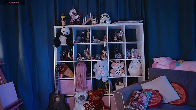 MadnessAlison online show from February 11, 7:05 pm