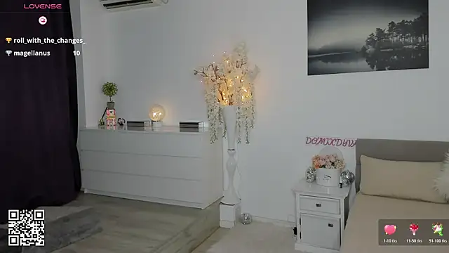 Domixdyva online show from November 30, 6:30 pm