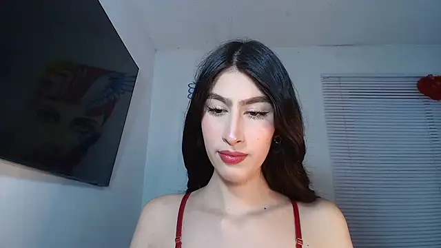 valeria gonzales  online show from September 28, 9:00 pm