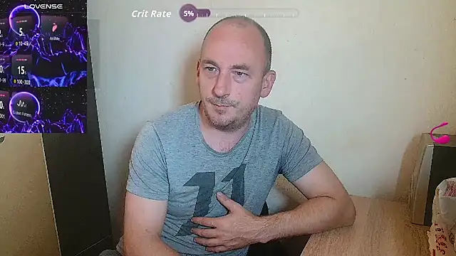 Snapshot of Johan___Barker chatting on May 4, 11:24 am Johan Barker online show from May 4, 11:24 am