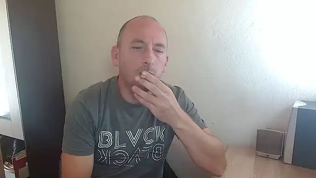 Johan   Barker online show from September 21, 9:36 am