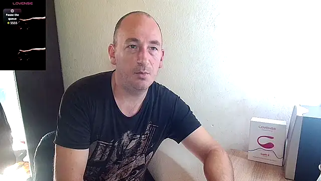 Johan   Barker online show from November 13, 11:47 am