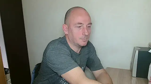 Johan   Barker online show from December 17, 12:54 pm