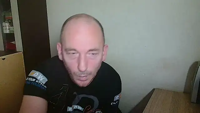 Johan   Barker online show from February 5, 1:51 pm