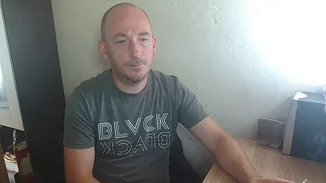 Johan   Barker online show from September 30, 10:43 am