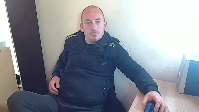 Johan   Barker online show from October 28, 12:26 pm