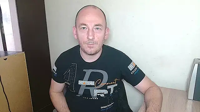 Johan   Barker online show from February 3, 11:37 am