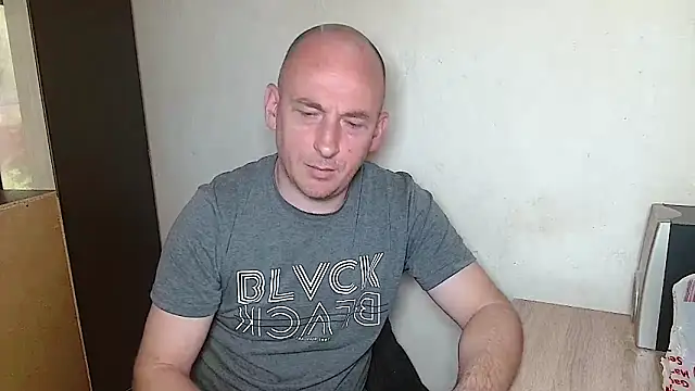 Snapshot of Johan___Barker chatting on April 21, 10:44 am Johan Barker online show from April 21, 10:44 am
