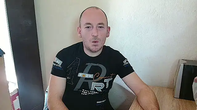 Johan   Barker online show from January 12, 12:01 pm