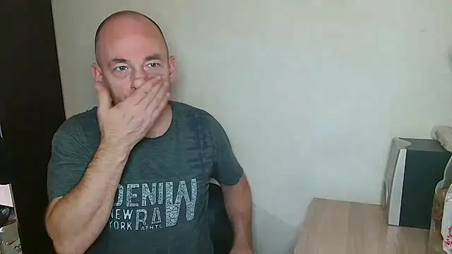 Johan   Barker online show from December 16, 11:03 am