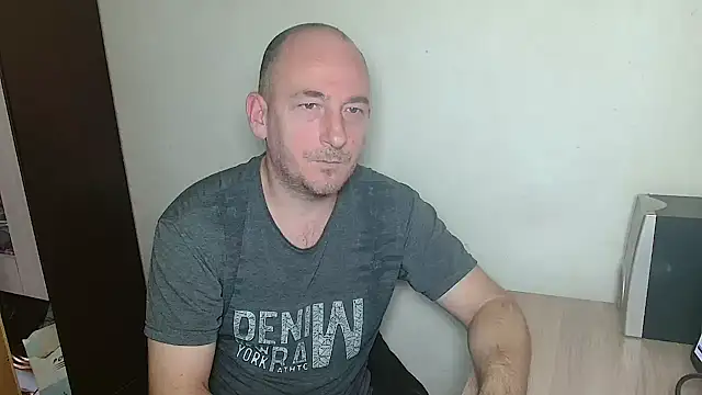 Johan   Barker online show from December 21, 11:45 am