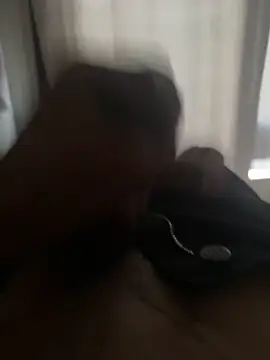 carlosjm2605 online show from April 18, 2:03 am